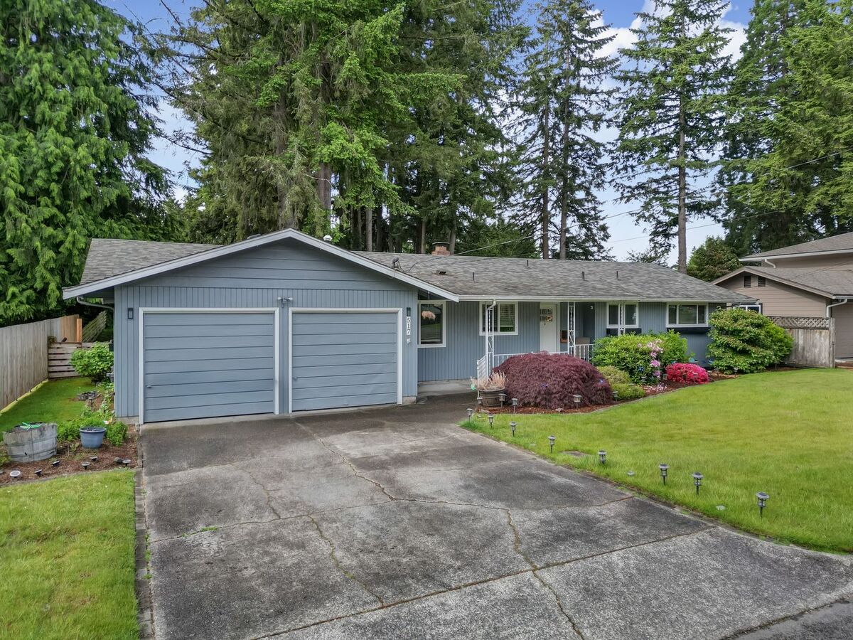 available-now-rambler-w-huge-fenced-back-yard-apartments-tumwater-wa