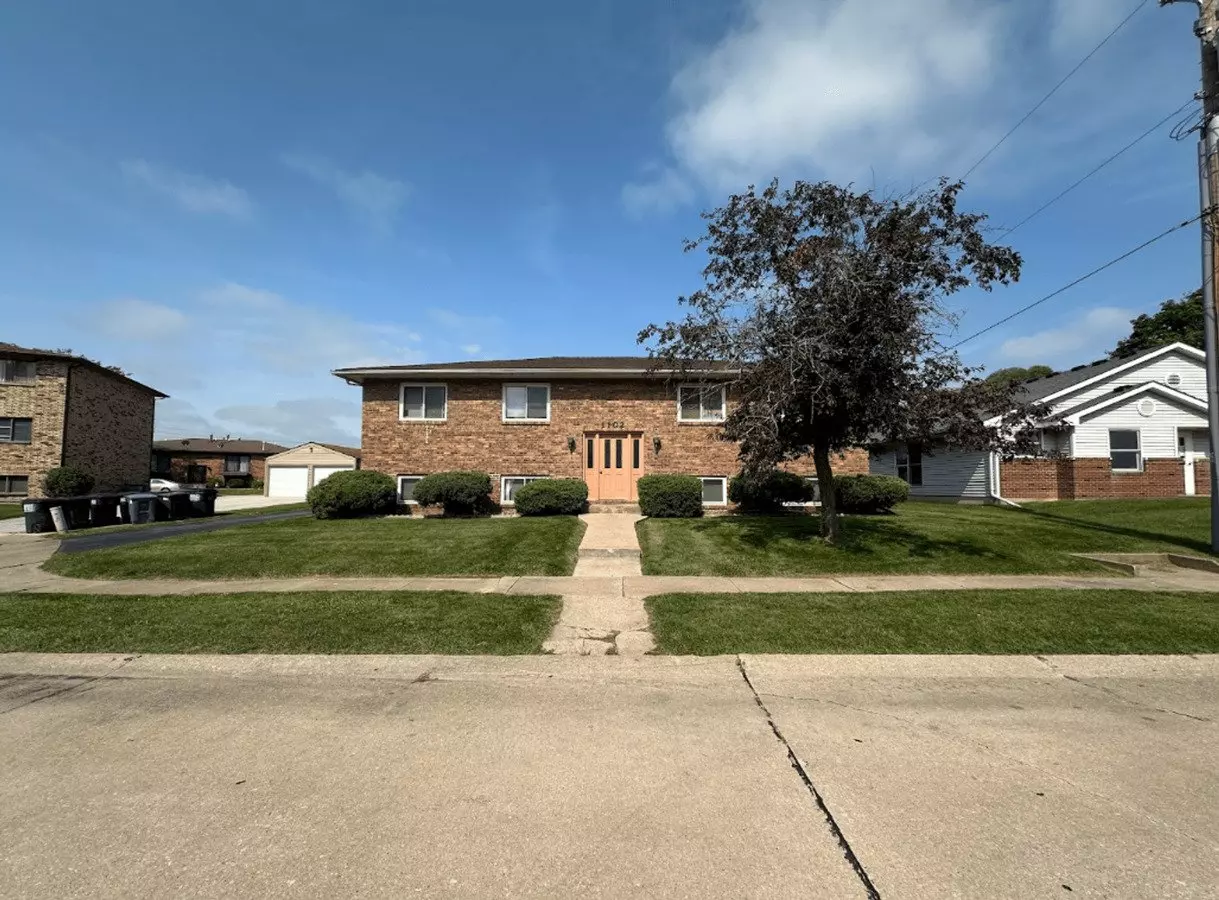 1102 8th St Ct Apartment for rent in Silvis, IL