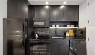 2 of 29 1825 N Rosa Parks Way Apartment for rent in Portland, OR