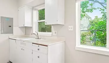 2 of 92 2233-2243 NW Flanders Apartment for rent in Portland, OR