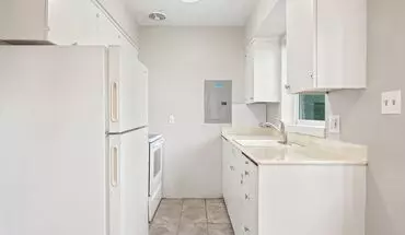 4 of 92 2233-2243 NW Flanders Apartment for rent in Portland, OR