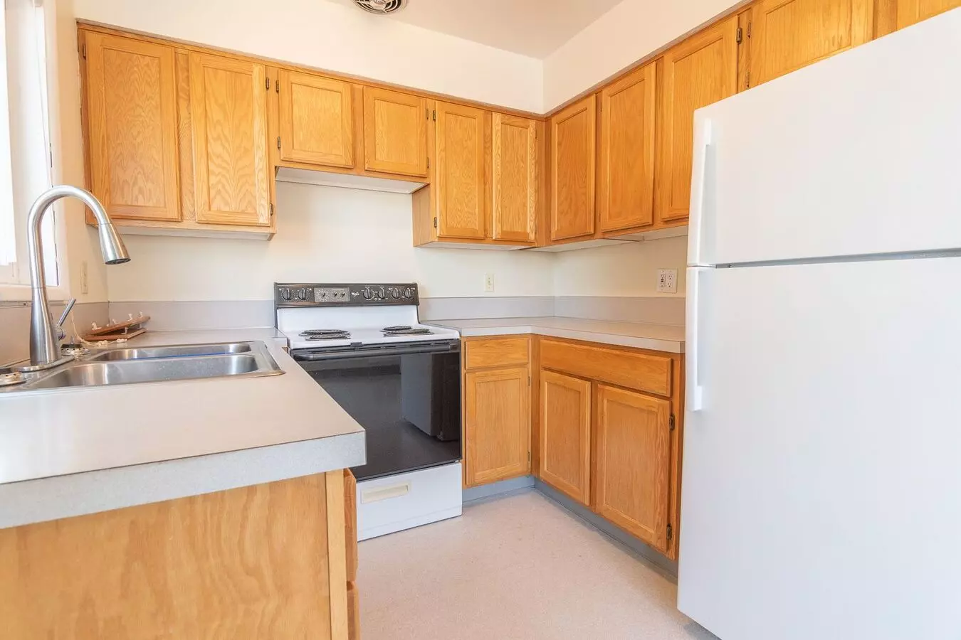 9105-07 NE Hoyt Apartment for rent in Portland, OR