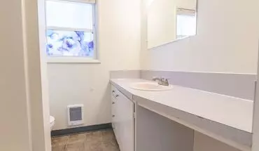 4 of 15 9105-07 NE Hoyt Apartment for rent in Portland, OR