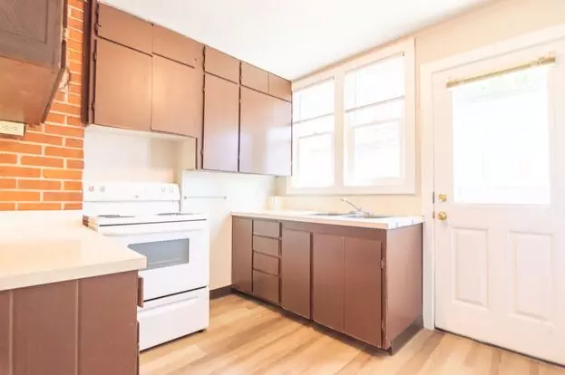 4320-4336 NE 57th, 5717 NE Skidmore, 5723 NE Skidmore Apartment for rent in Portland, OR