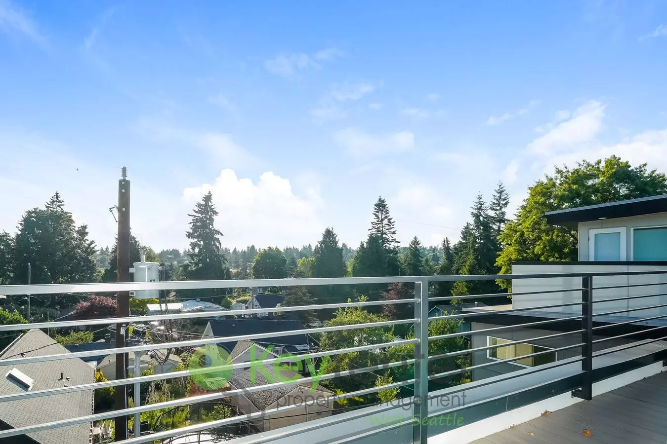 Luxury 3-bedroom Apartment With Rooftop Deck And Ac House for rent in Seattle, WA