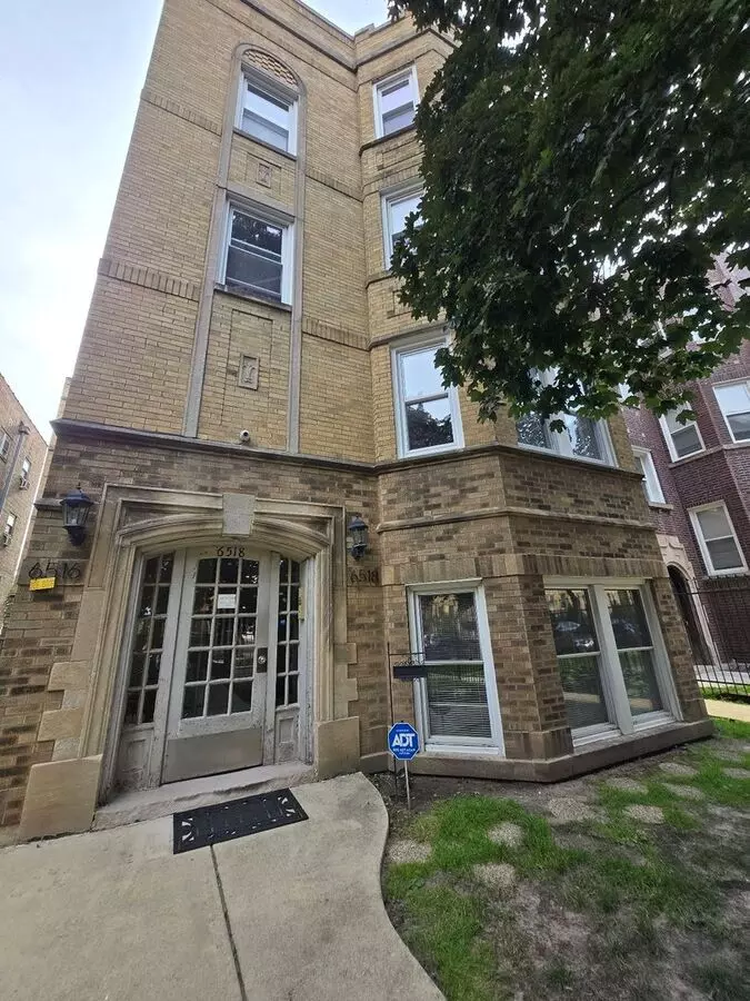 6518 N Mozart St Unit 1 Apartment for rent in Chicago, IL
