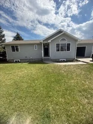 1301 W Summit St Apartment for rent in Livingston, MT