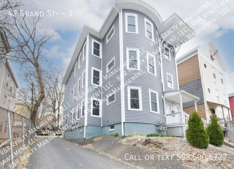 44 Grand St Apartment for rent in Worcester, MA