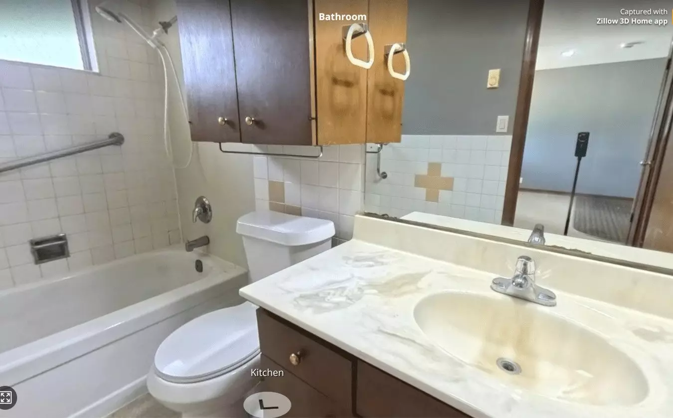 1214 S. Blake Apartment for rent in Stockton, MO