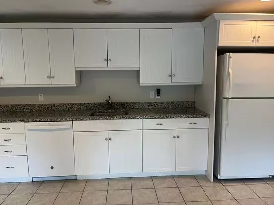 Elm Court Apartment for rent in South Easton, MA