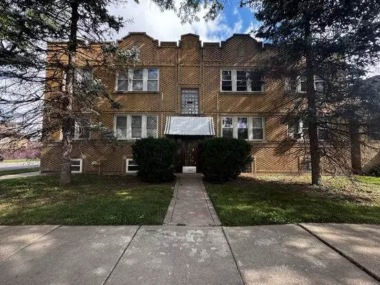 3305-11 N Menard / 5756-58 W School Apartment for rent in Chicago, IL