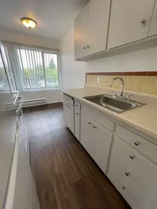 Iron Ridge Apartments Apartment for rent in Burien, WA