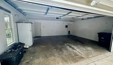 3 of 26 Charming 3 Bedroom Home - Fenced In Back Yard House for rent in Clemson, SC