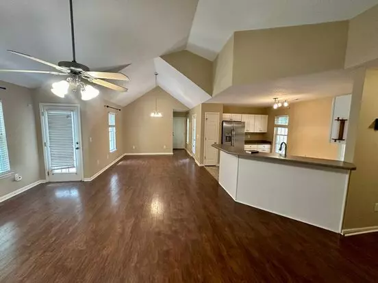 Charming 3 Bedroom Home - Fenced In Back Yard Apartment for rent in Clemson, SC