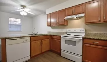 3 of 16 Lanai Apartment for rent in Metairie, LA