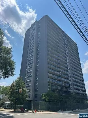 285 Aycrigg Ave Apartment for rent in Passaic, NJ