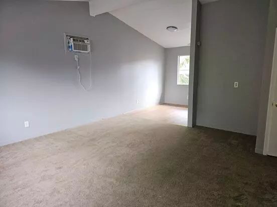 473 Zahn Dr Apartment for rent in Akron, OH