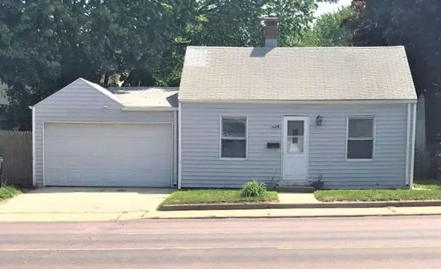 Cute Cozy: Completely Updated Must See To Appreciate Apartment for rent in Sioux Falls, SD