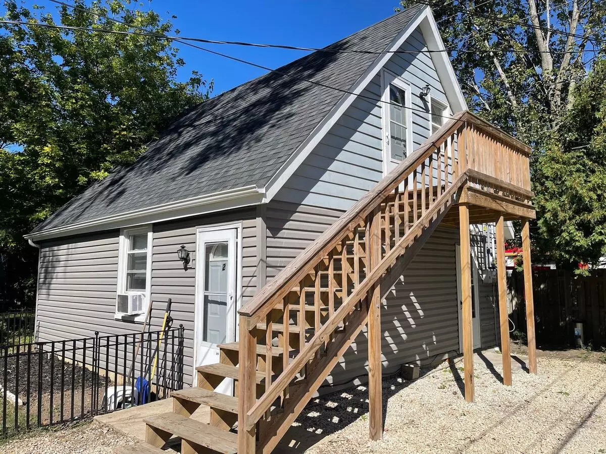 1514 W Healey St Apartment for rent in Champaign, IL