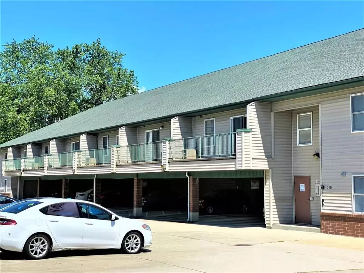 1407 S State St Apartment for rent in Champaign, IL