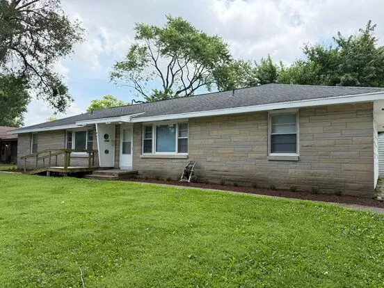 1703 W Union St Apartment for rent in Champaign, IL