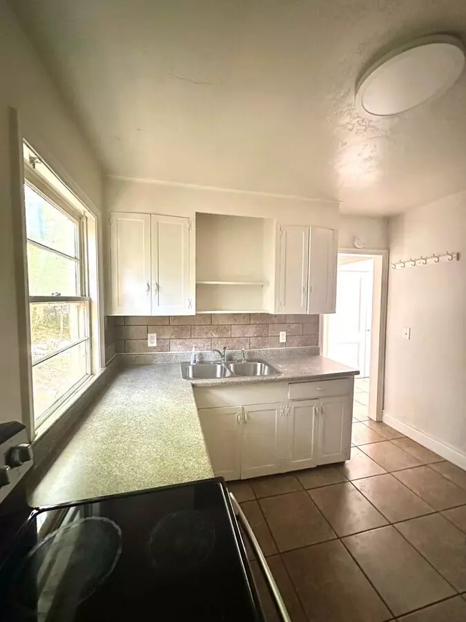 Charlesworth Apartment for rent in Ogden, UT