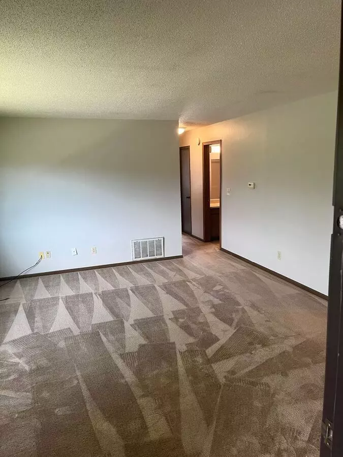 1124 Flammang Dr Apartment for rent in Waterloo, IA