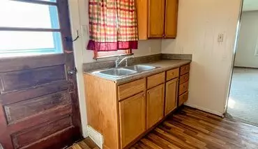 4 of 16 104 Sycamore St Apartment for rent in Laporte City, IA