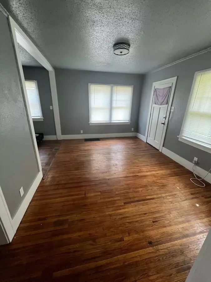 1539 1541 Bertch Ave Apartment for rent in Waterloo, IA