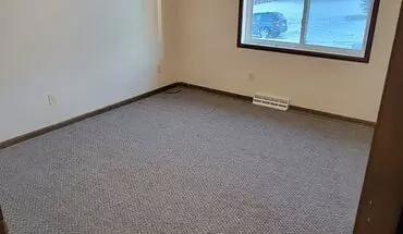 4 of 7 1129 1133 Oleson Rd Apartment for rent in Waterloo, IA