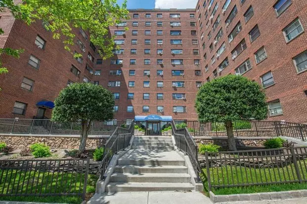 Stunning 1-bedroom Condo Apartment for rent in West New York, NJ Stunning 1-bedroom Condo Apartment for rent in West New York, NJ