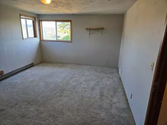 29866 Carol Ave Apartment for rent in Eugene, OR