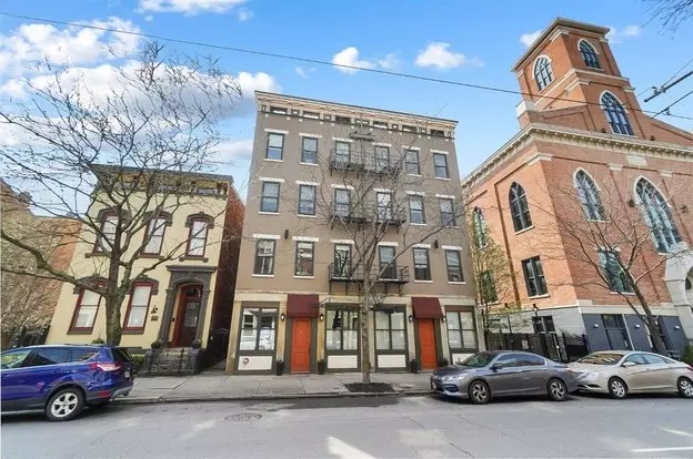 Beautiful 2 Bedroom Condo In The Heart Of Otr Apartment for rent in Cincinnati, OH