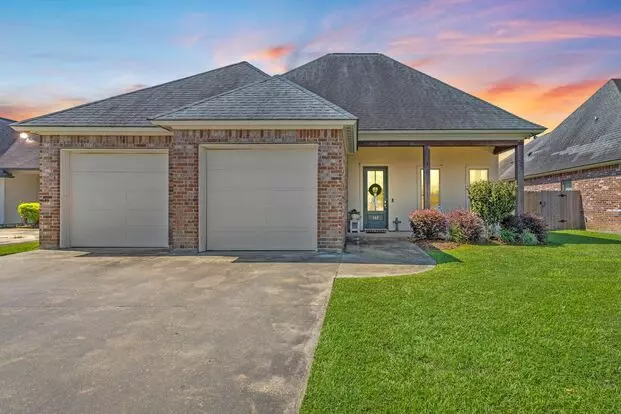 Luxury Living In The Woodlands - Coming Soon!!!! Apartment for rent in Lafayette, LA