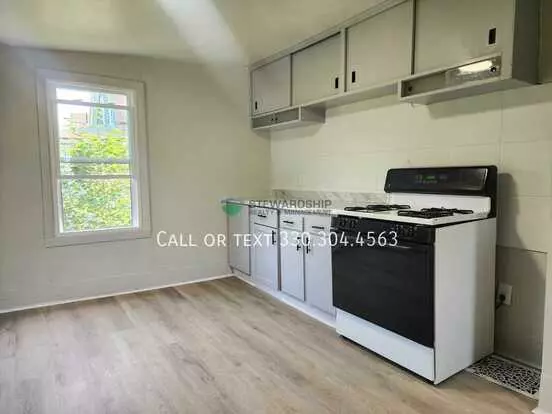 149 Rhodes Ave Apartment for rent in Akron, OH