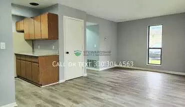 3 of 33 693 Carroll St Apartment for rent in Akron, OH