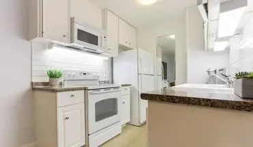 4 of 9 Spacious 1B Unit In The Heart Of La Jolla House for rent in La Jolla, CA