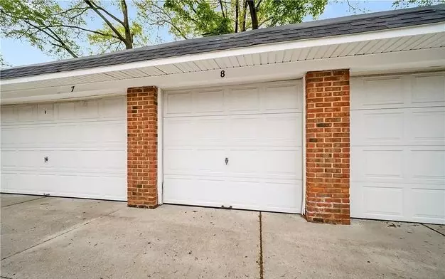 Easy Access To Case Western Reserve University, University Hospitals Apartment for rent in Cleveland, OH Easy Access To Case Western Reserve University, University Hospitals Apartment for rent in Cleveland, OH