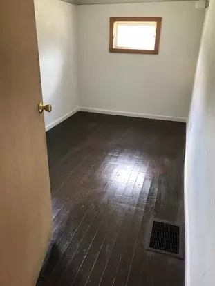 74 W Stevens St Apartment for rent in Newark, OH