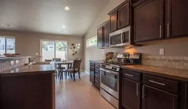 3 of 7 574 Casting St SE House for rent in Albany, OR