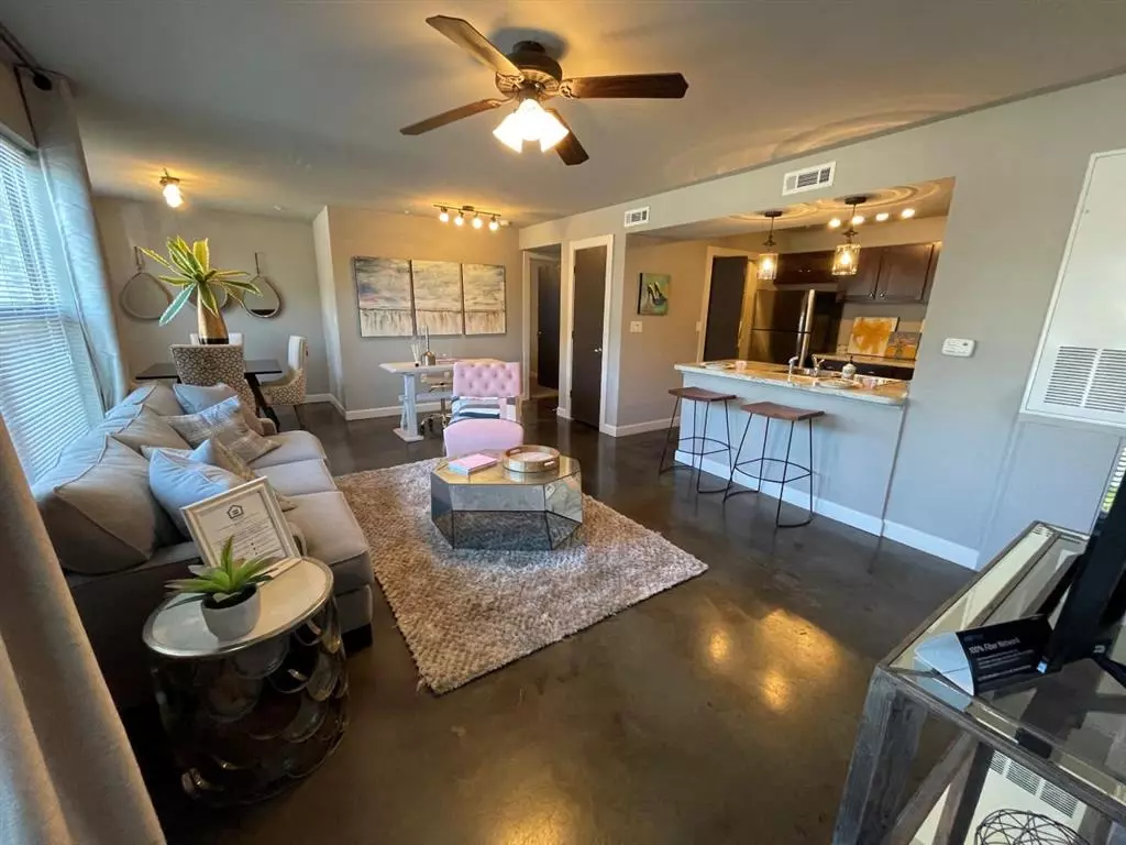 Palisades at Pleasant Crossing Apartment for rent in Rogers, AR