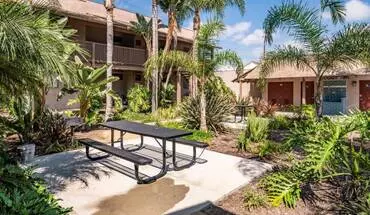 3 of 32 Bay Breeze Apartment for rent in Costa Mesa, CA