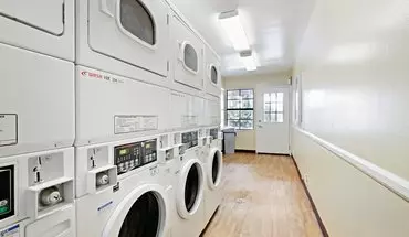 4 of 32 Bay Breeze Apartment for rent in Costa Mesa, CA
