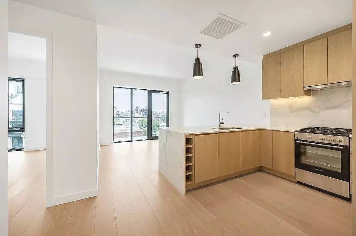 2 of 4 Large 1Bedr Apartment Available House for rent in Astoria, NY