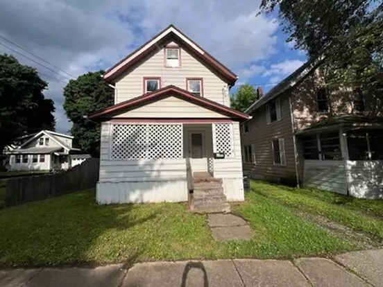 Charming 3 Bedroom House Apartment for rent in Akron, OH