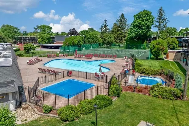 Homewood Manor Apartment for rent in Moline, IL
