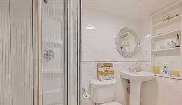4 of 12 Tastefully Luxurious Home House for rent in Brooklyn, NY