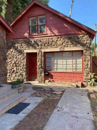 Charming 1 Bedroom House - South Of The Tracks Near Downtown Flag! $1,600 Apartment for rent in Flagstaff, AZ