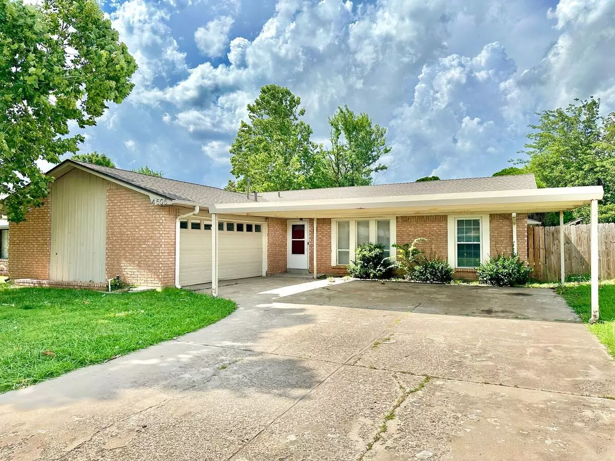 4606 NE Euclid Ave House for rent in Lawton, OK