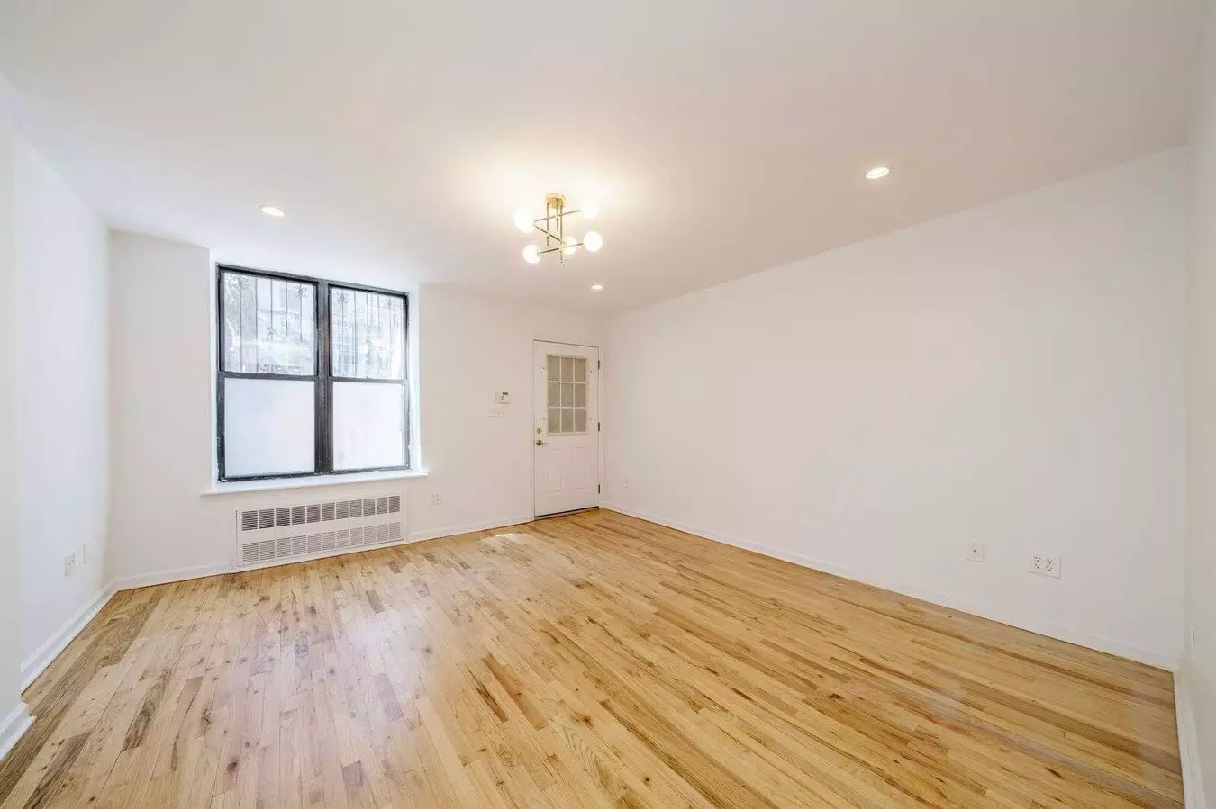 This Large 1br/1ba House for rent in New York, NY